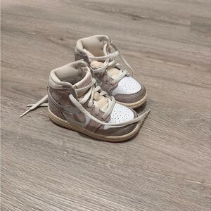 Jordan Kids High-Top Sneakers in White and Beige